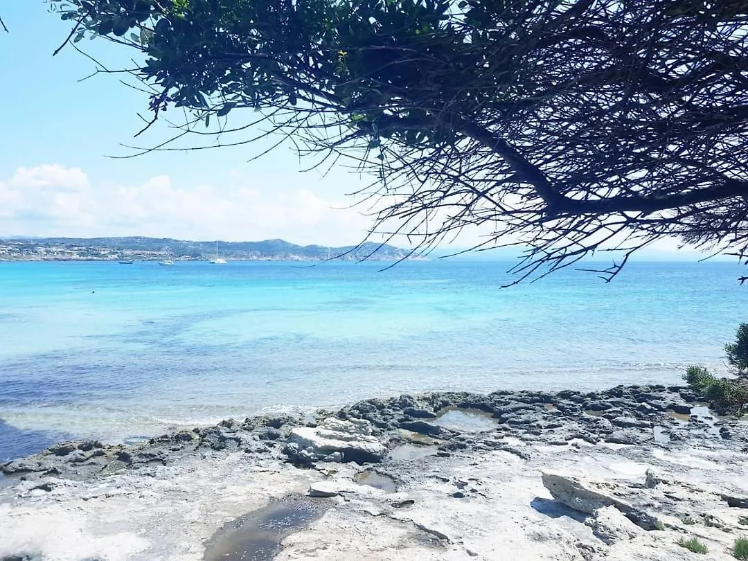 B&B Unique Art Santa Teresa Gallura 0*,  Italia